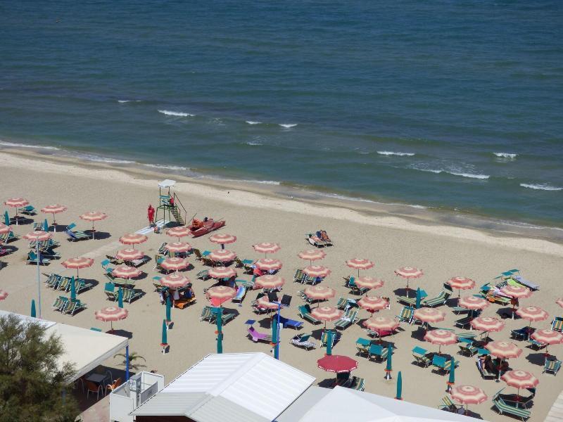 Hotel Atlantic Senigallia Exteriör bild
