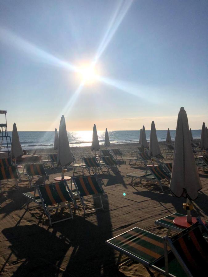 Hotel Atlantic Senigallia Exteriör bild