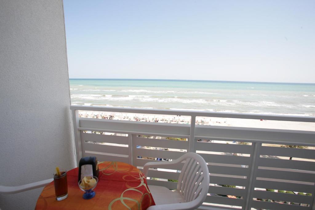 Hotel Atlantic Senigallia Exteriör bild