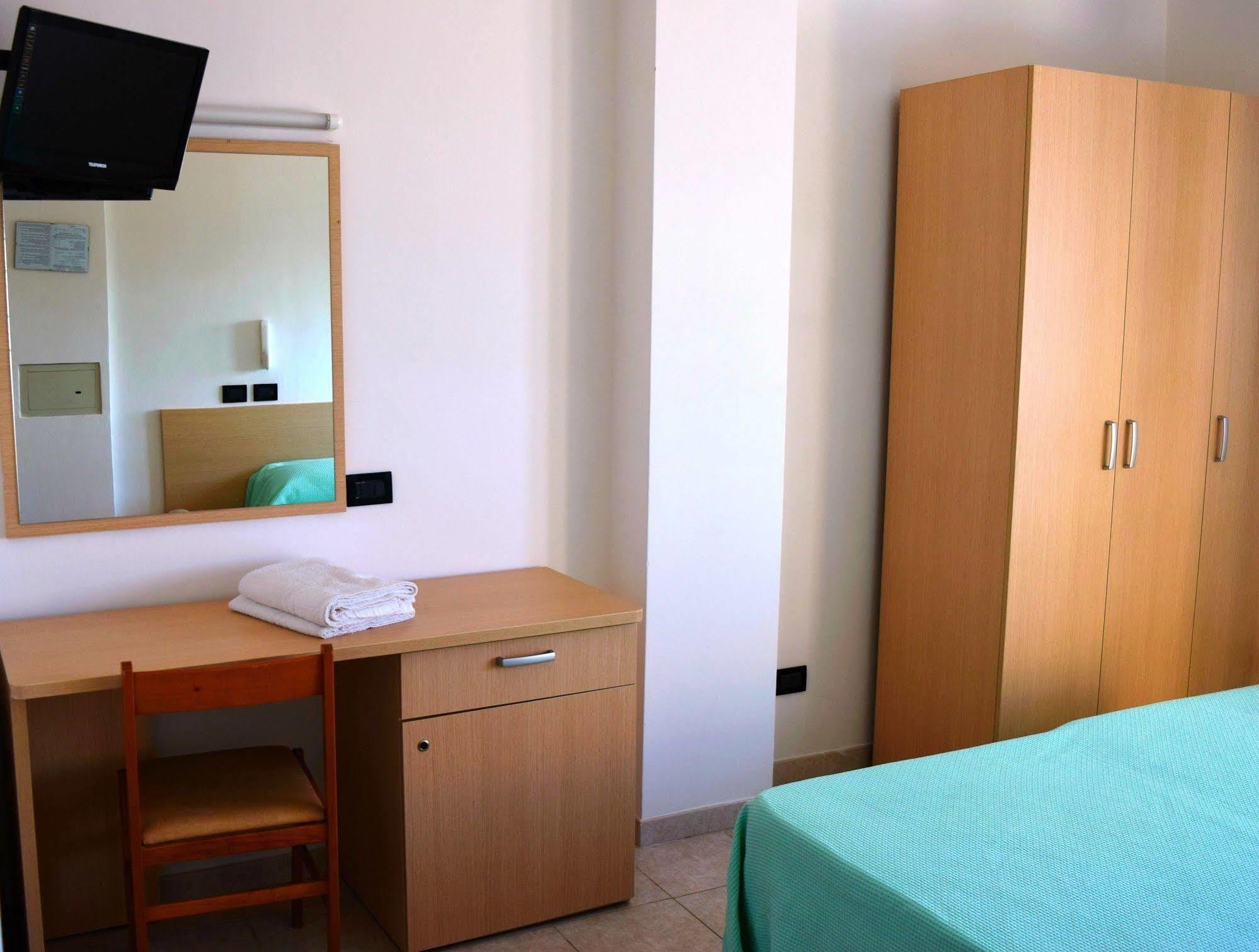 Hotel Atlantic Senigallia Exteriör bild