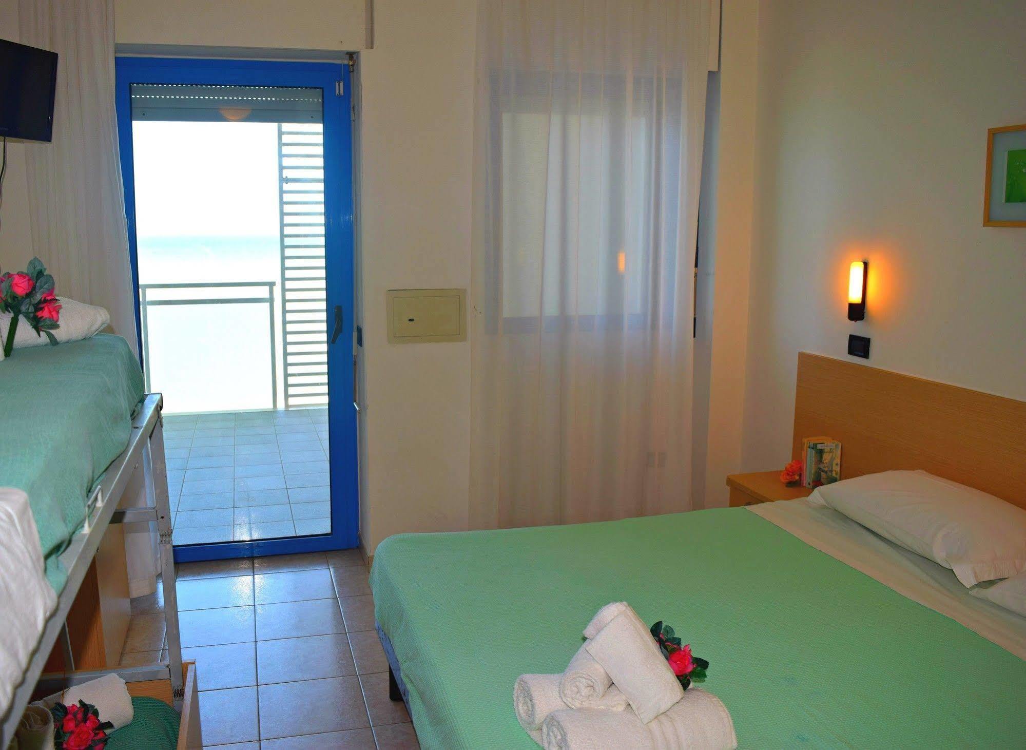 Hotel Atlantic Senigallia Exteriör bild